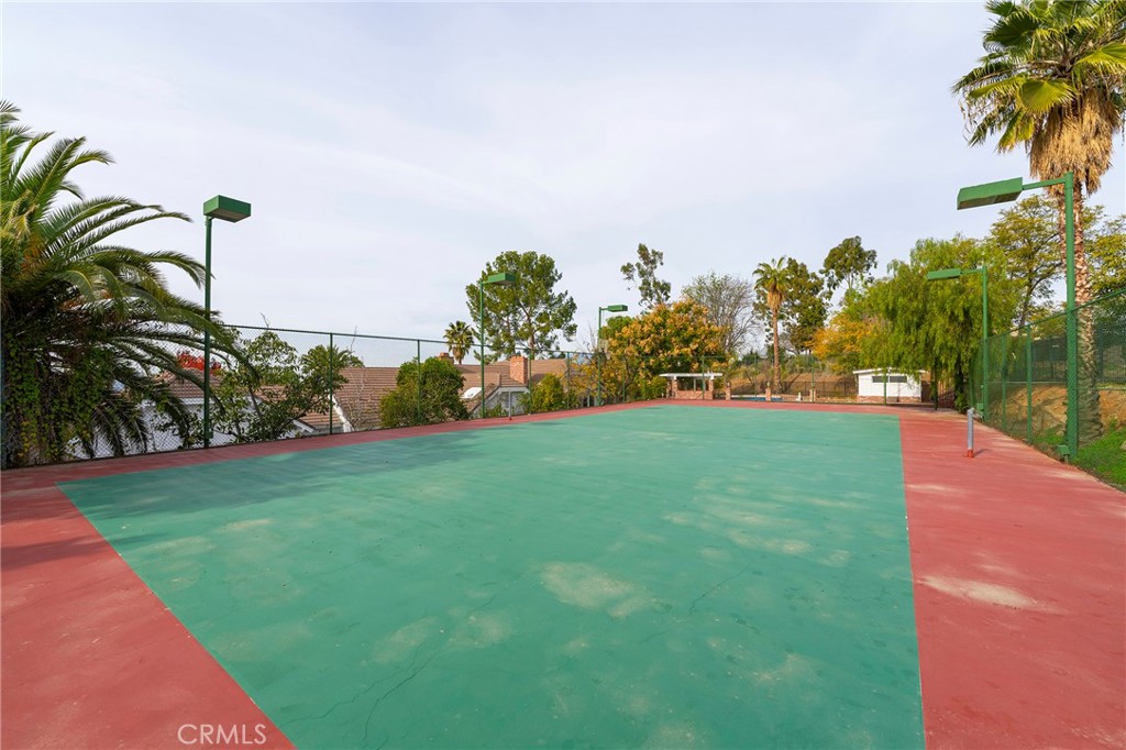 2225 Da Vinci Drive Riverside, CA 92506 - Photo 47 of 60 a view of a golf course with a garden