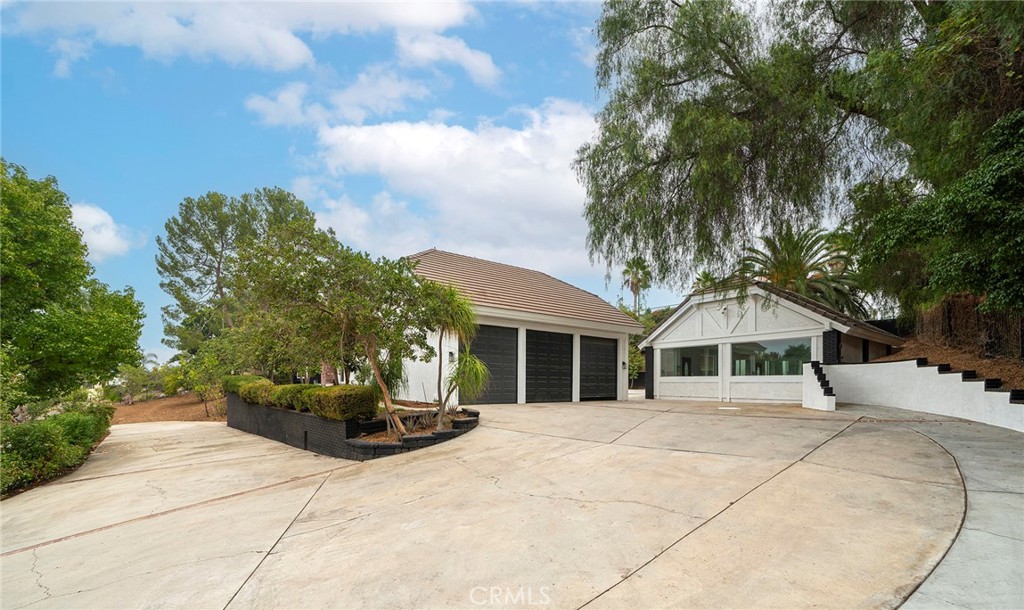 2225 Da Vinci Drive Riverside, CA 92506 - Photo 55 of 60 a house view with a outdoor space