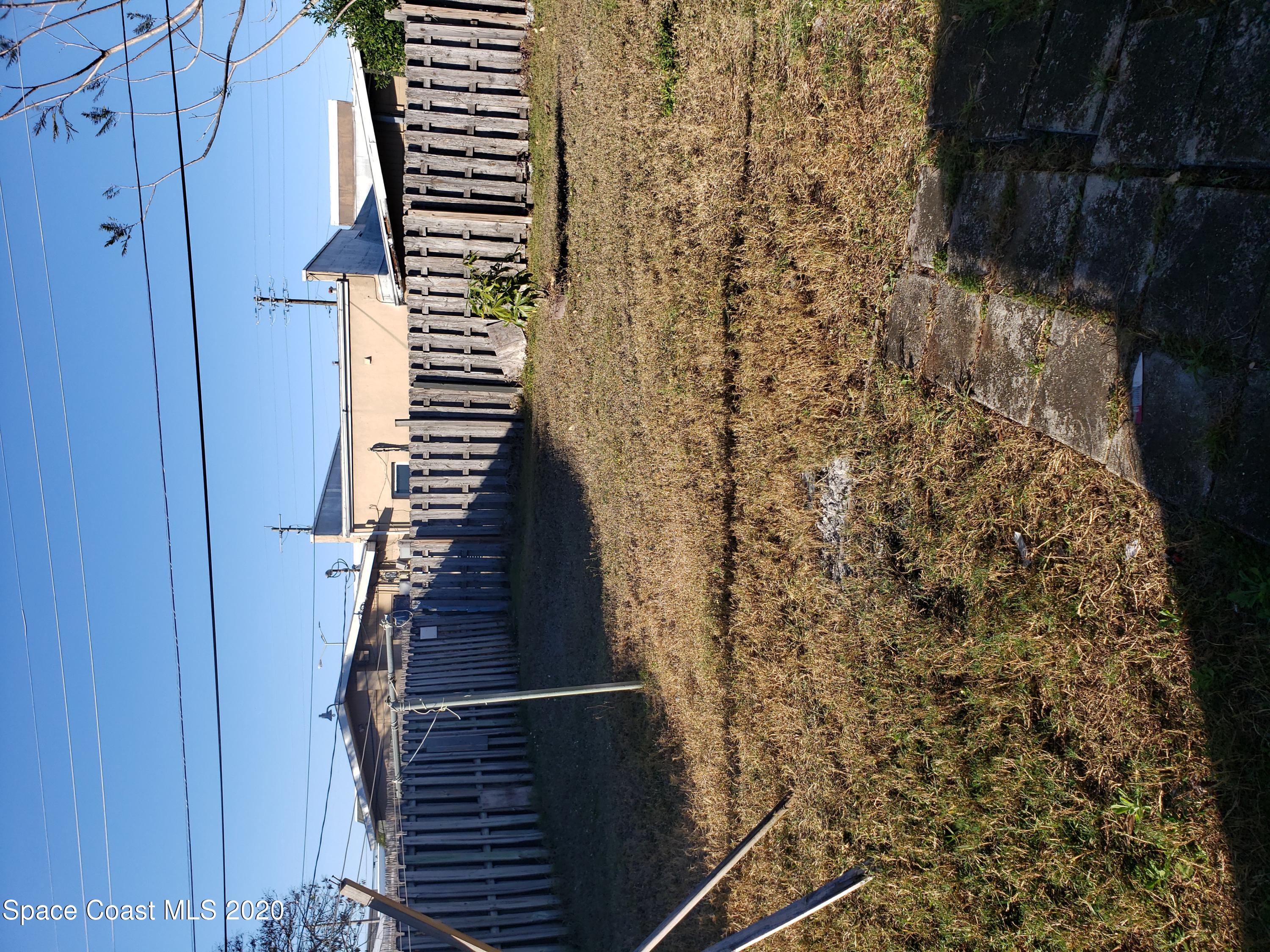 2136 Laden Road Melbourne, FL 32935 - Photo 13 of 14 Back Yard