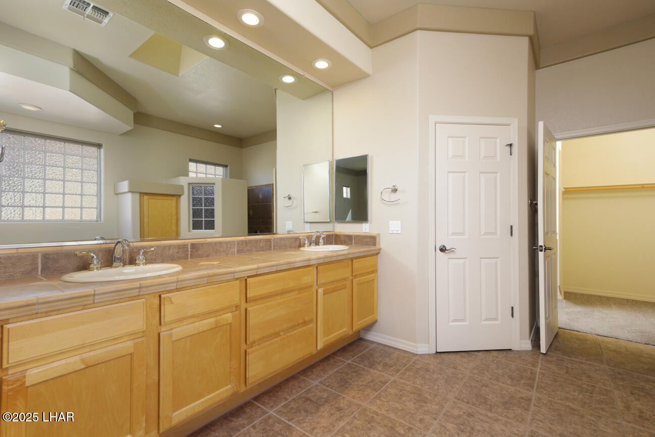 3964 Nottinghill Road Lake Havasu City, AZ 86404 - Photo 12 of 30 Master Bath