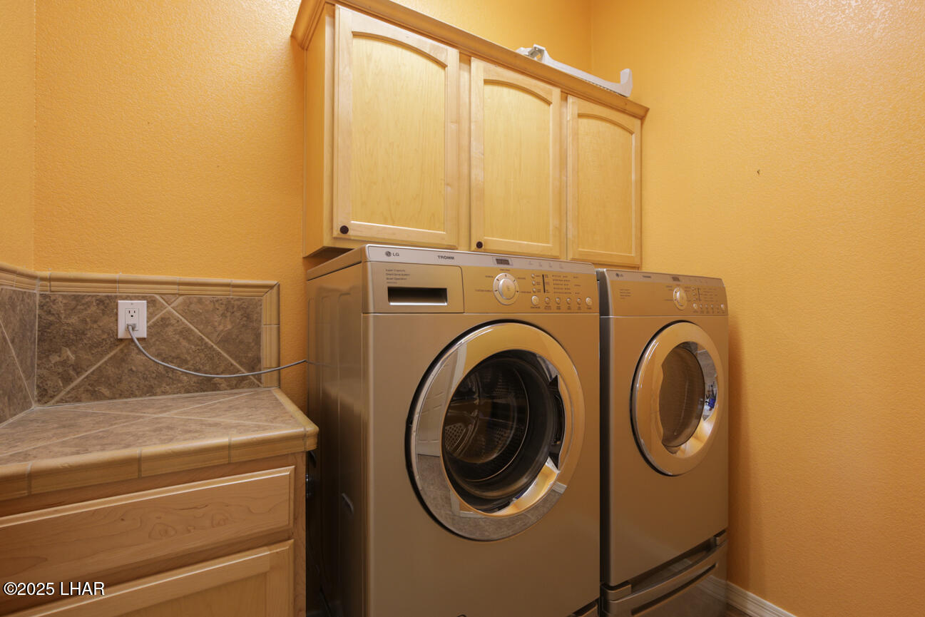 3964 Nottinghill Road Lake Havasu City, AZ 86404 - Photo 19 of 30 Laundry