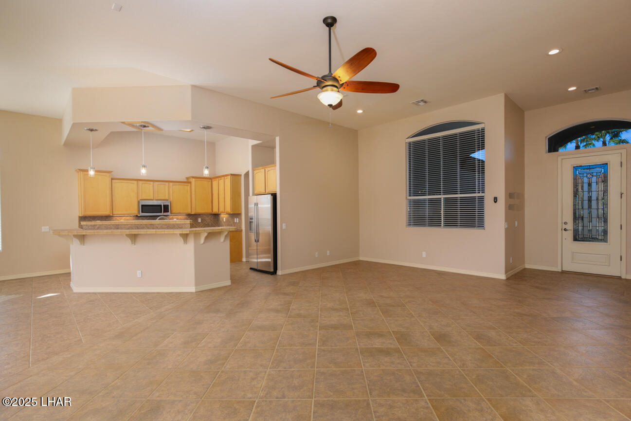 3964 Nottinghill Road Lake Havasu City, AZ 86404 - Photo 4 of 30 Great Room/Kitchen