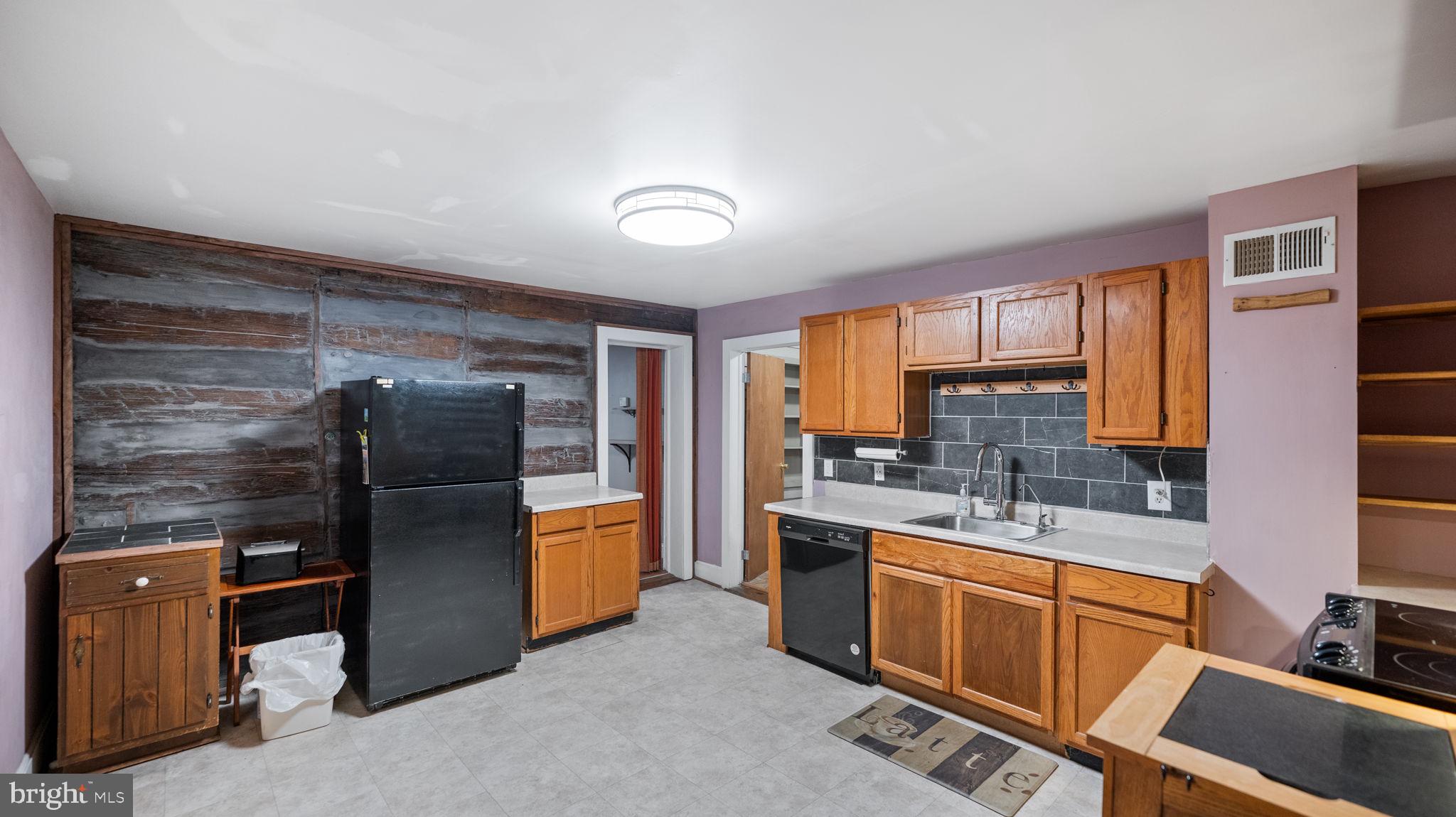 28310 Kemptown Road Damascus, MD 20872 - Photo 15 of 33 Kitchen