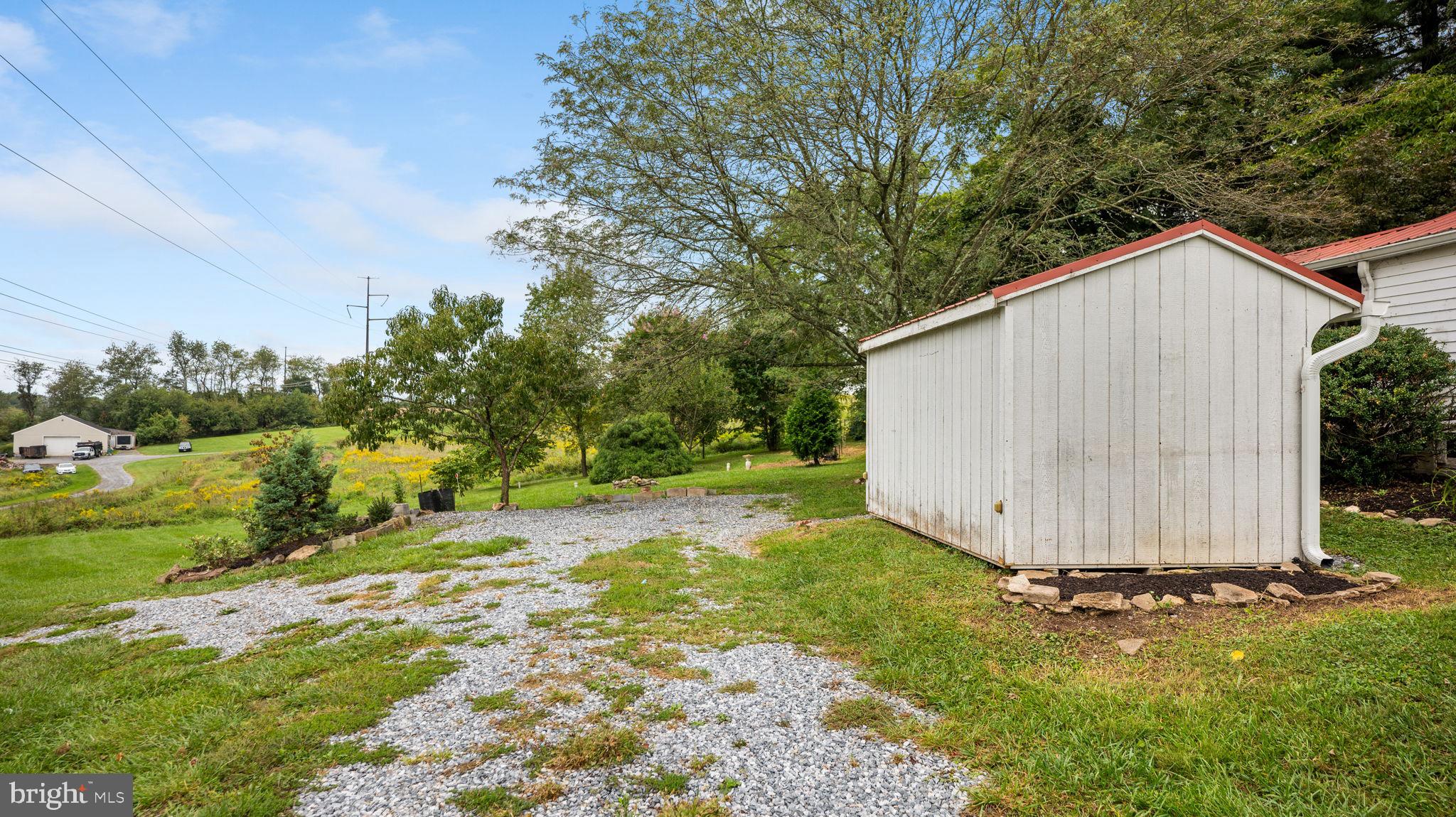 28310 Kemptown Road Damascus, MD 20872 - Photo 29 of 33 Ample parking
