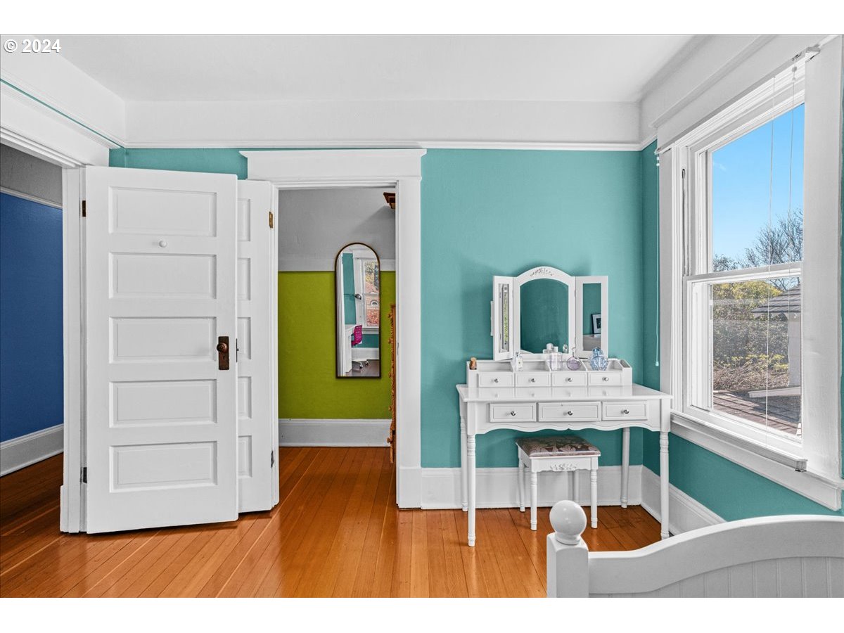 3752 Southeast Alder Street Portland, OR 97214 - Photo 20 of 44 a view of living room with furniture and window