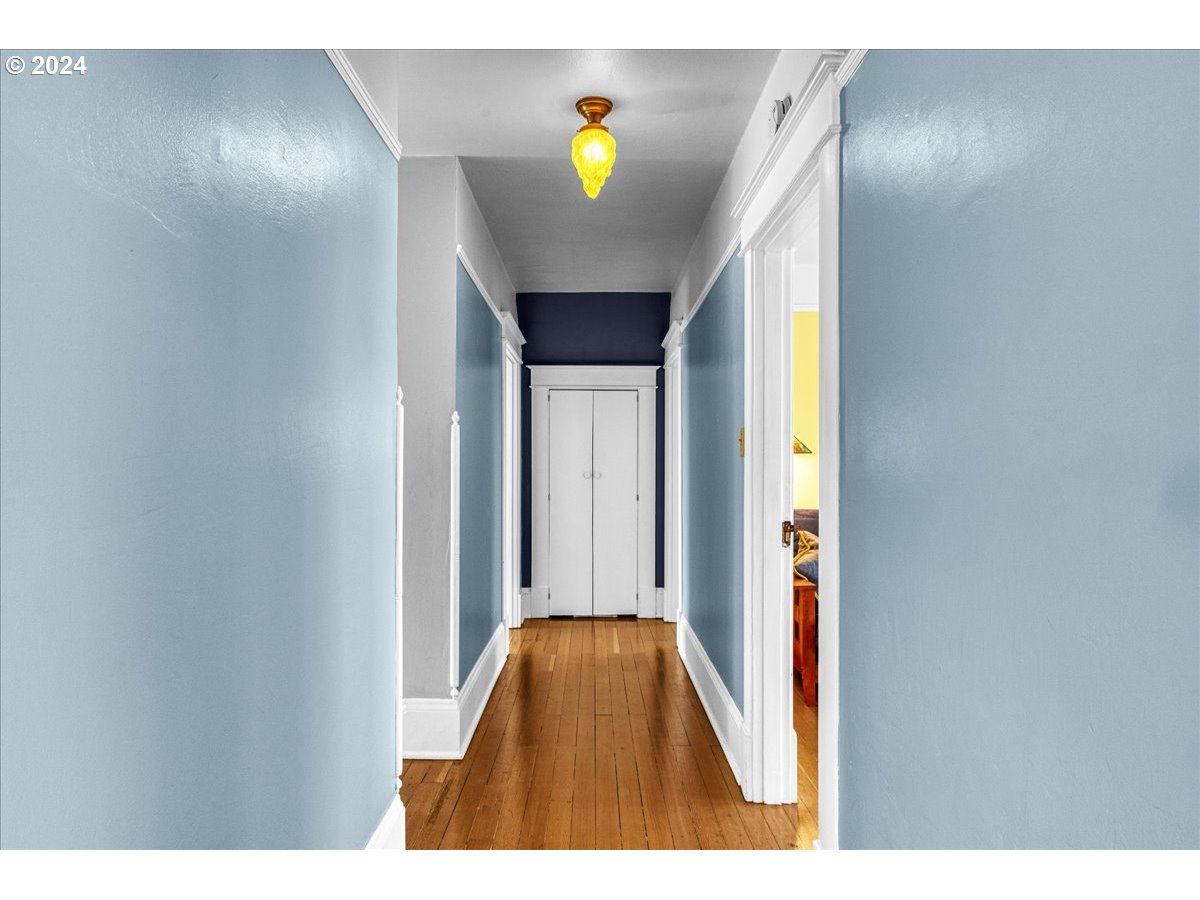 3752 Southeast Alder Street Portland, OR 97214 - Photo 21 of 44 a view of an entryway