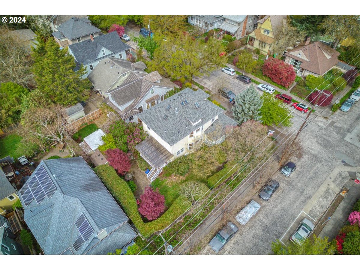 3752 Southeast Alder Street Portland, OR 97214 - Photo 42 of 44 an aerial view of residential houses with outdoor space