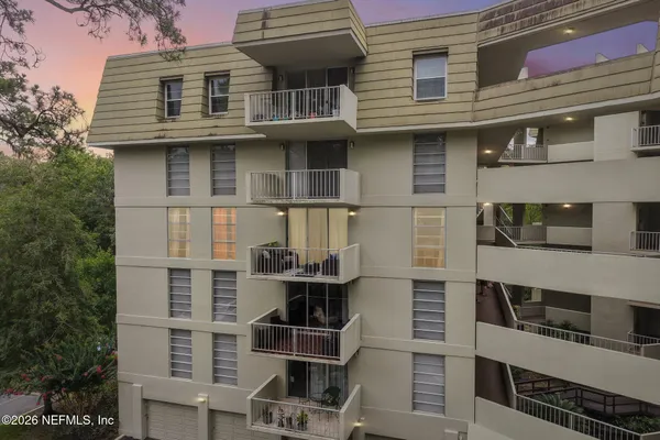 $195,000 | 1717 Northwest 23rd Avenue, Unit 4E, Gainesville, FL 32605