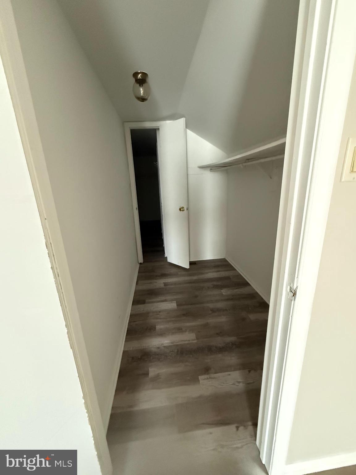 5702B Adelaide Drive Mount Laurel, NJ 08054 - Photo 16 of 22 a view of entryway