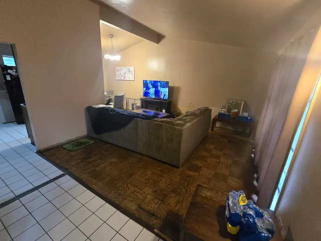 $169,900 | 213 Berry Street, Park Forest, IL 60466