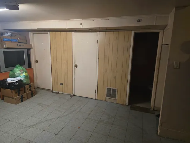 $169,900 | 213 Berry Street, Park Forest, IL 60466