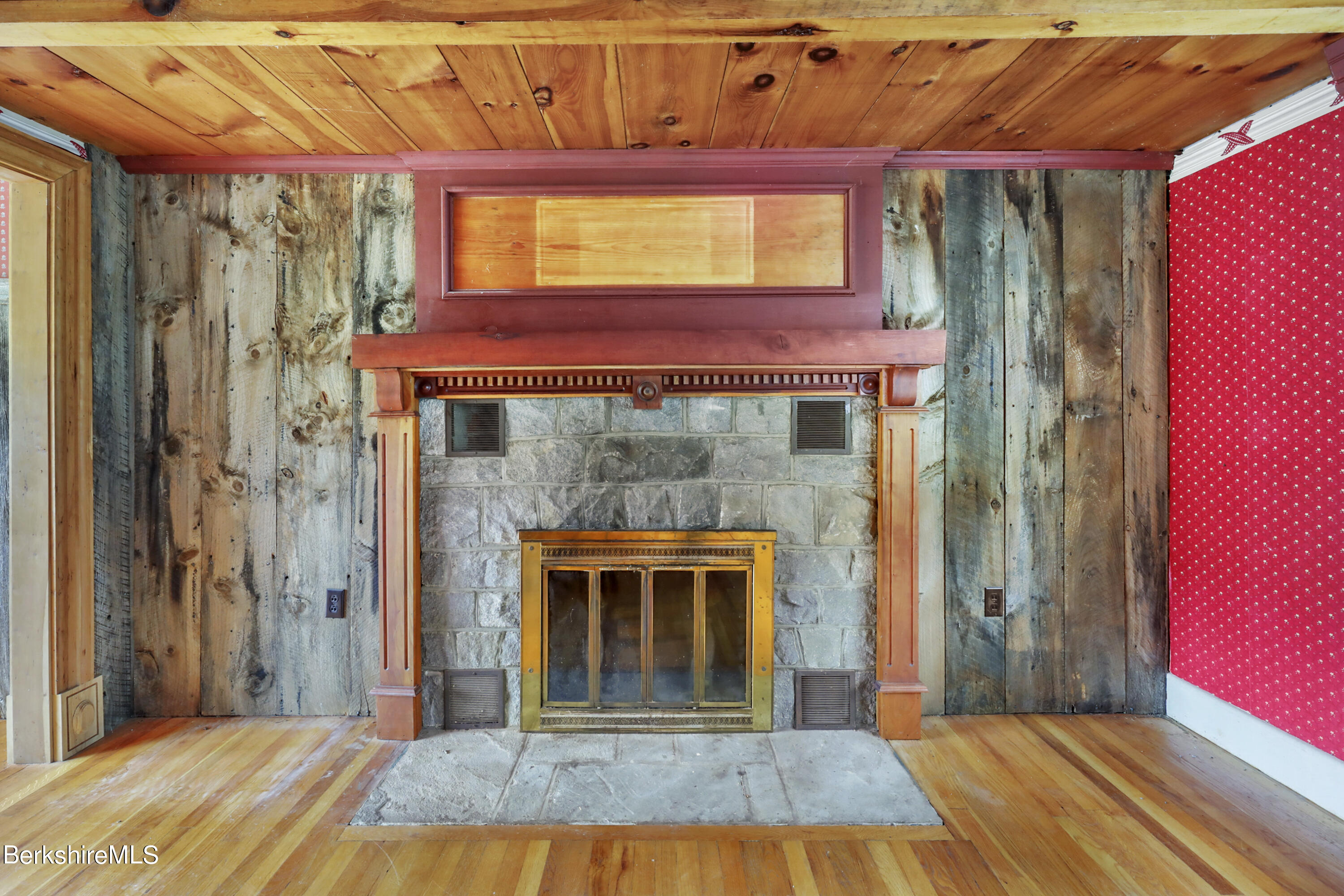 66 Main Road Tyringham, MA 01238 - Photo 9 of 45 52 Living Room