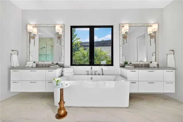 $4,197,000 | 16732 Lucarno Way, Naples, FL 34110