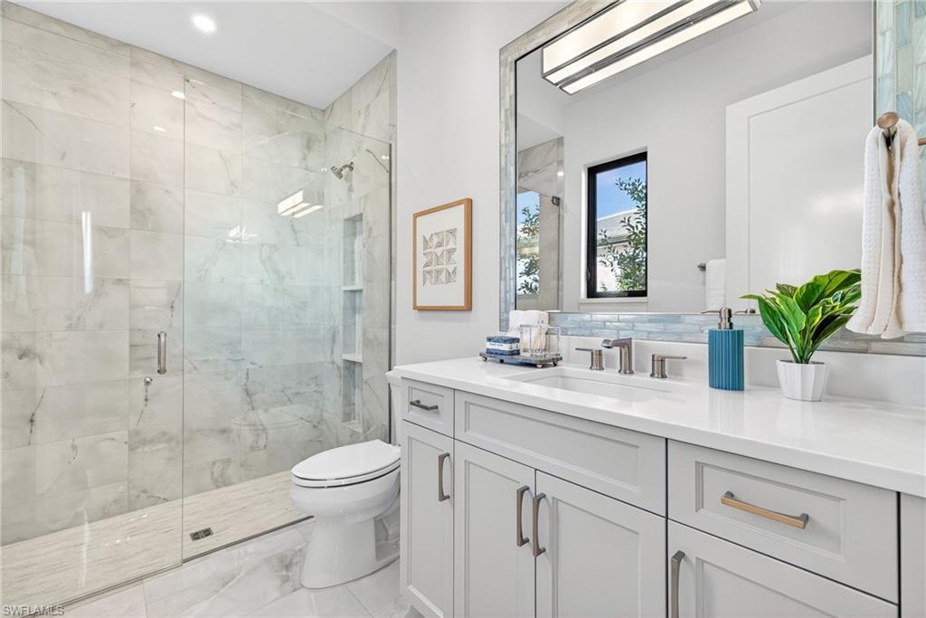 16732 Lucarno Way Naples, FL 34110 - Photo 24 of 50 Bath 3