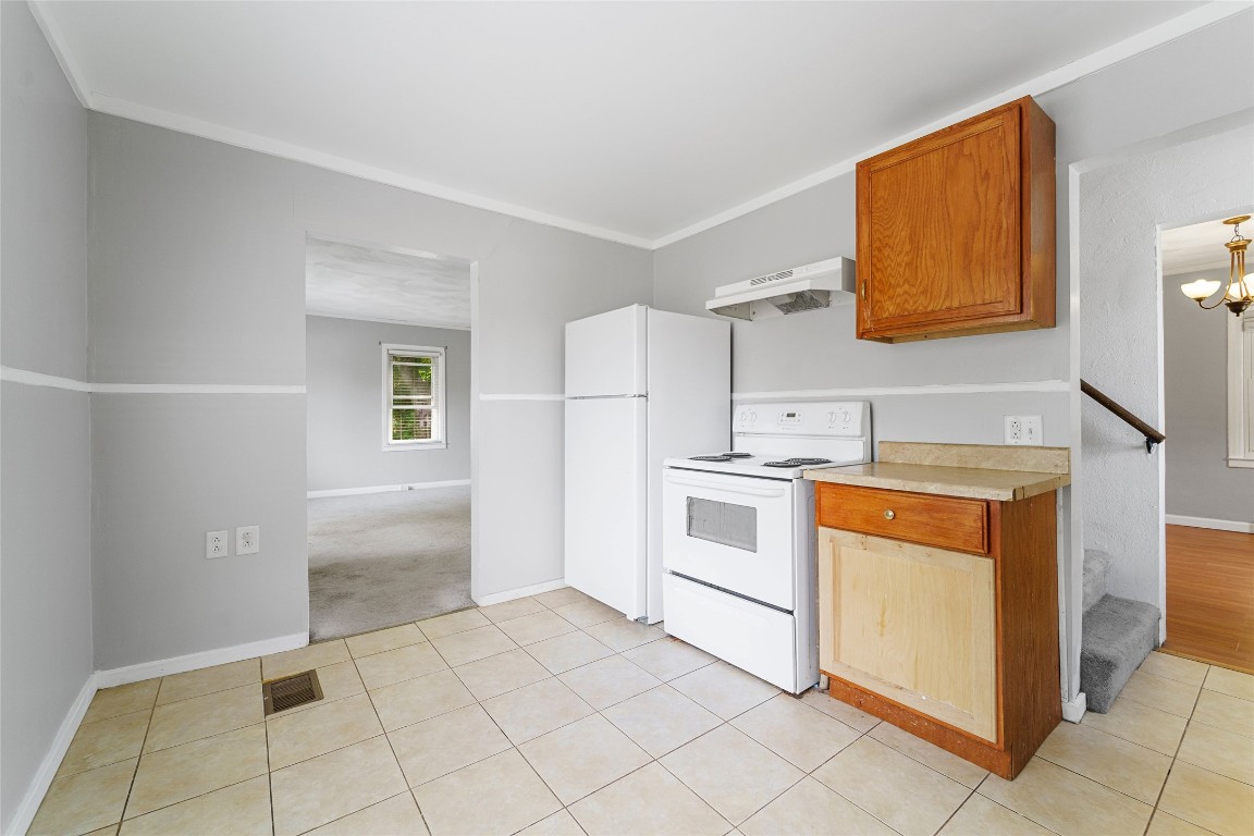 472 Echo Road Vestal, NY 13850 - Photo 5 of 16 Gallery Image 5