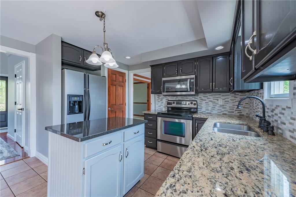 3058 Haberlein Road Gibsonia, PA 15044 - Photo 8 of 25 Gallery Image 8