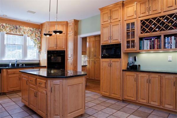 9 Merrall Road Dedham, MA 02026 - Photo 4 of 13 Gallery Image 4