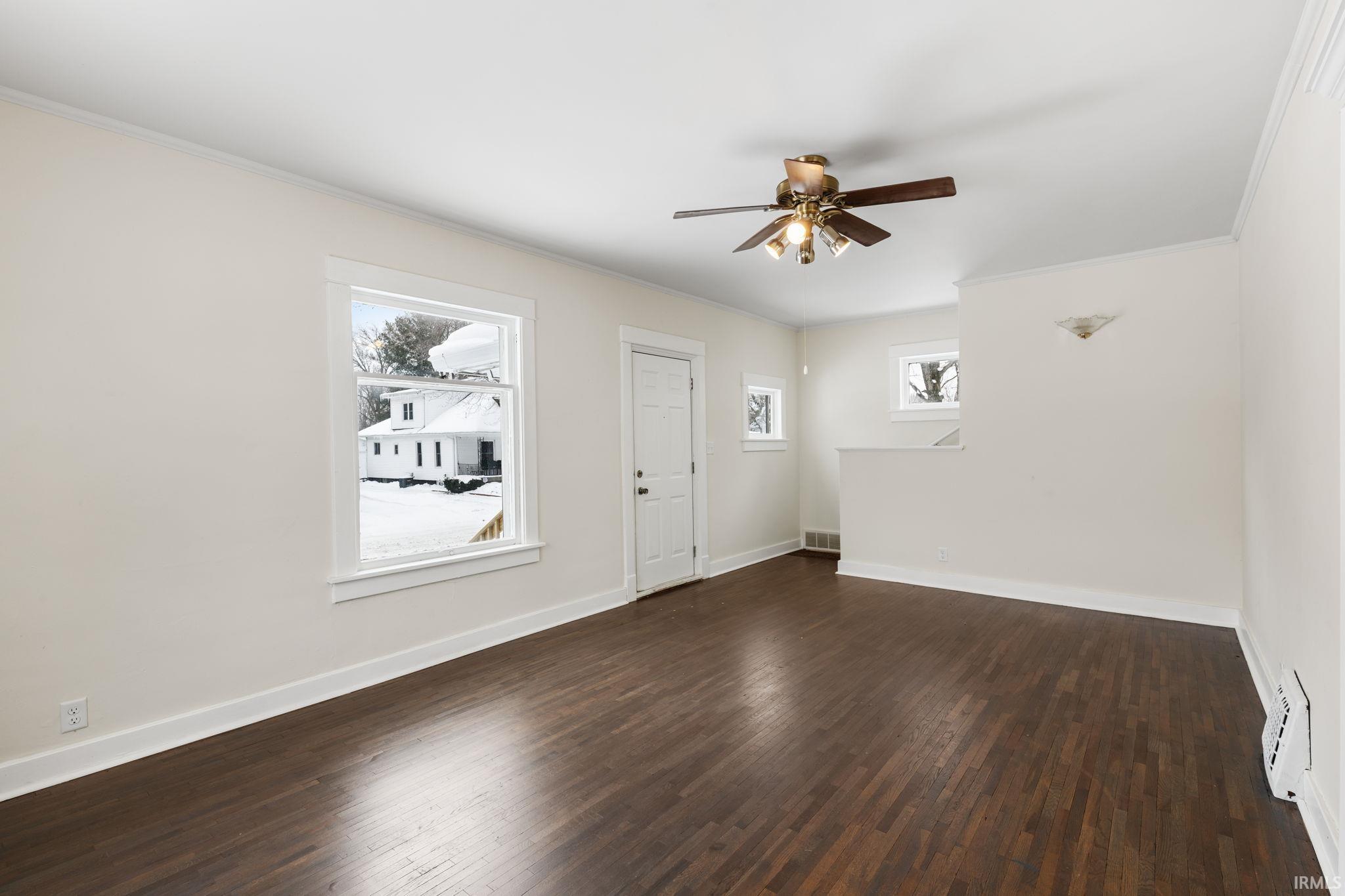 137 Bank Street Elkhart, IN 46516 - Photo 4 of 36