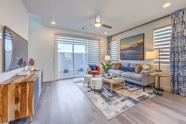 $2,706 | 9446 Venus Point, Las Vegas, NV 89178