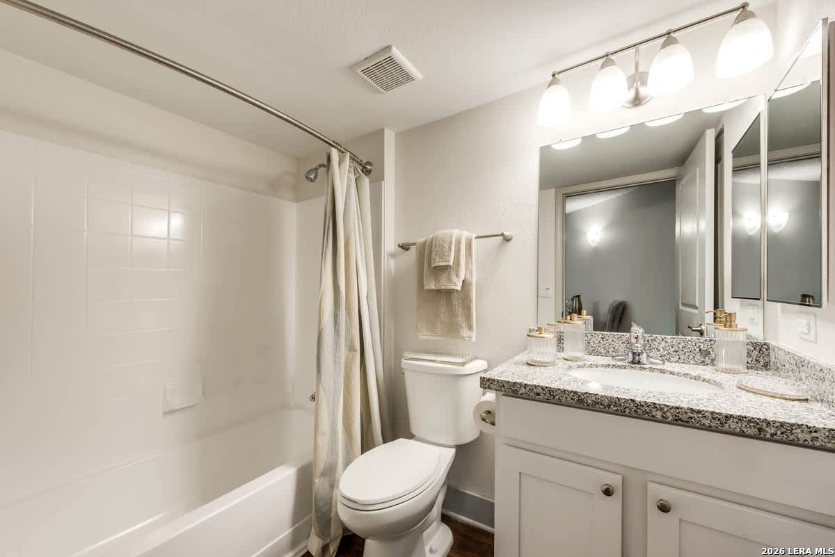 901 Farm To Market 517 Rd W, Unit 422 Dickinson, TX 77539 - Photo 17 of 25