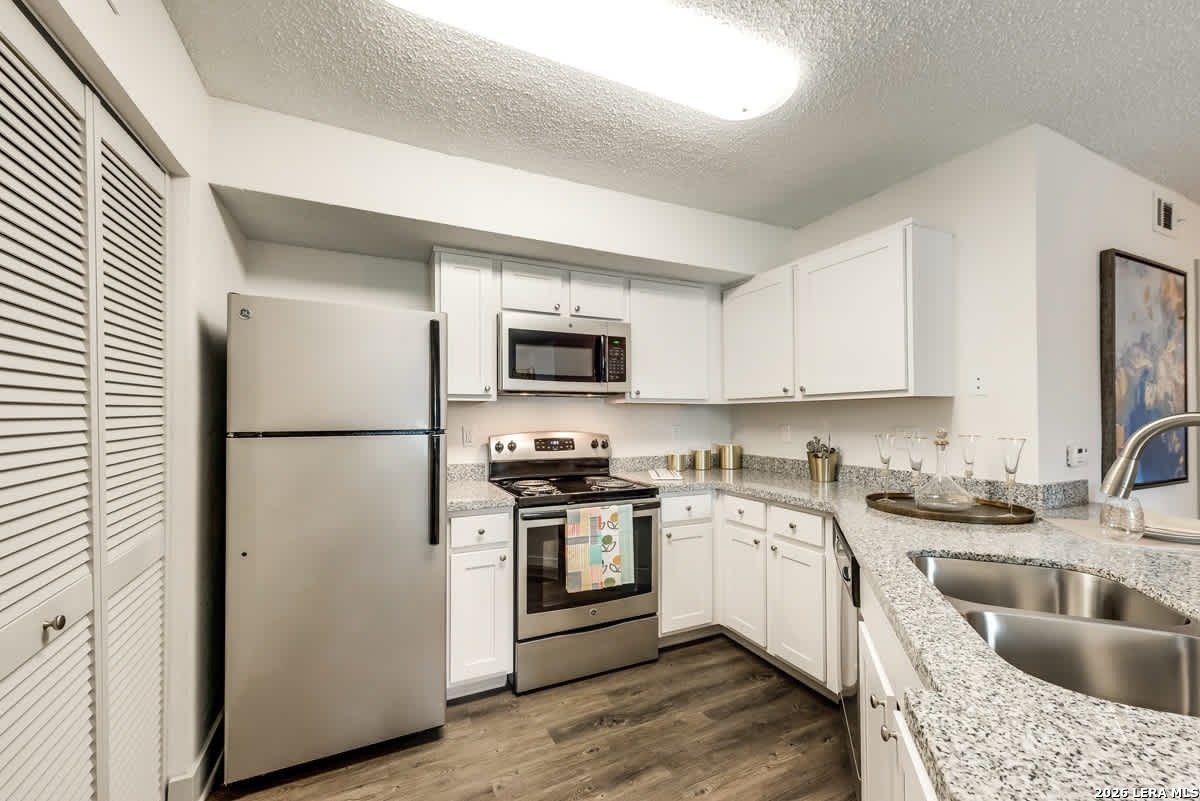 901 Farm To Market 517 Rd W, Unit 422 Dickinson, TX 77539 - Photo 18 of 25