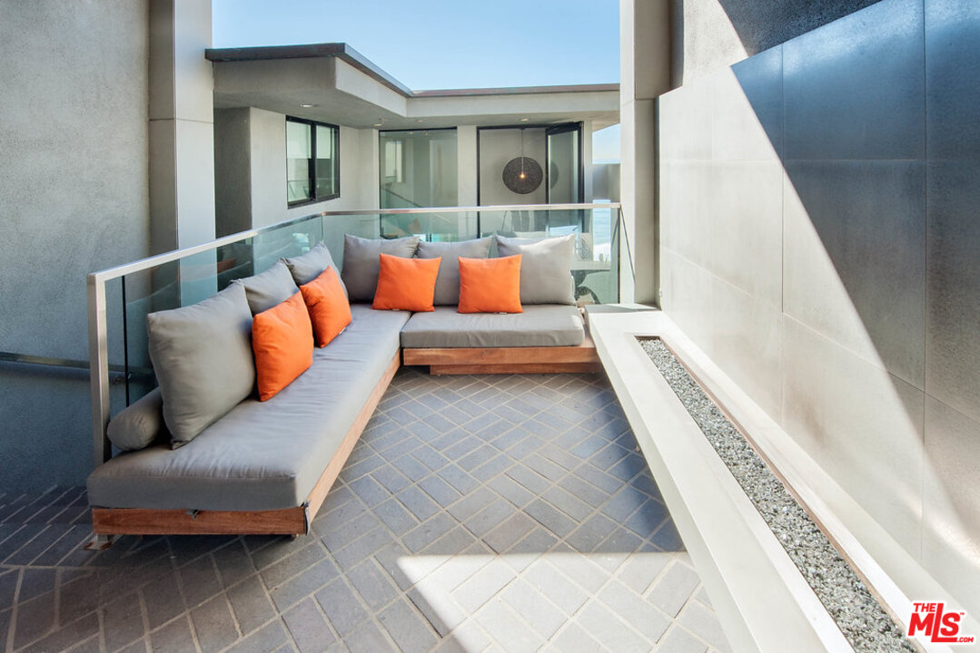 24450 Malibu Road Malibu, CA 90265 - Photo 5 of 34 a outdoor living with furniture