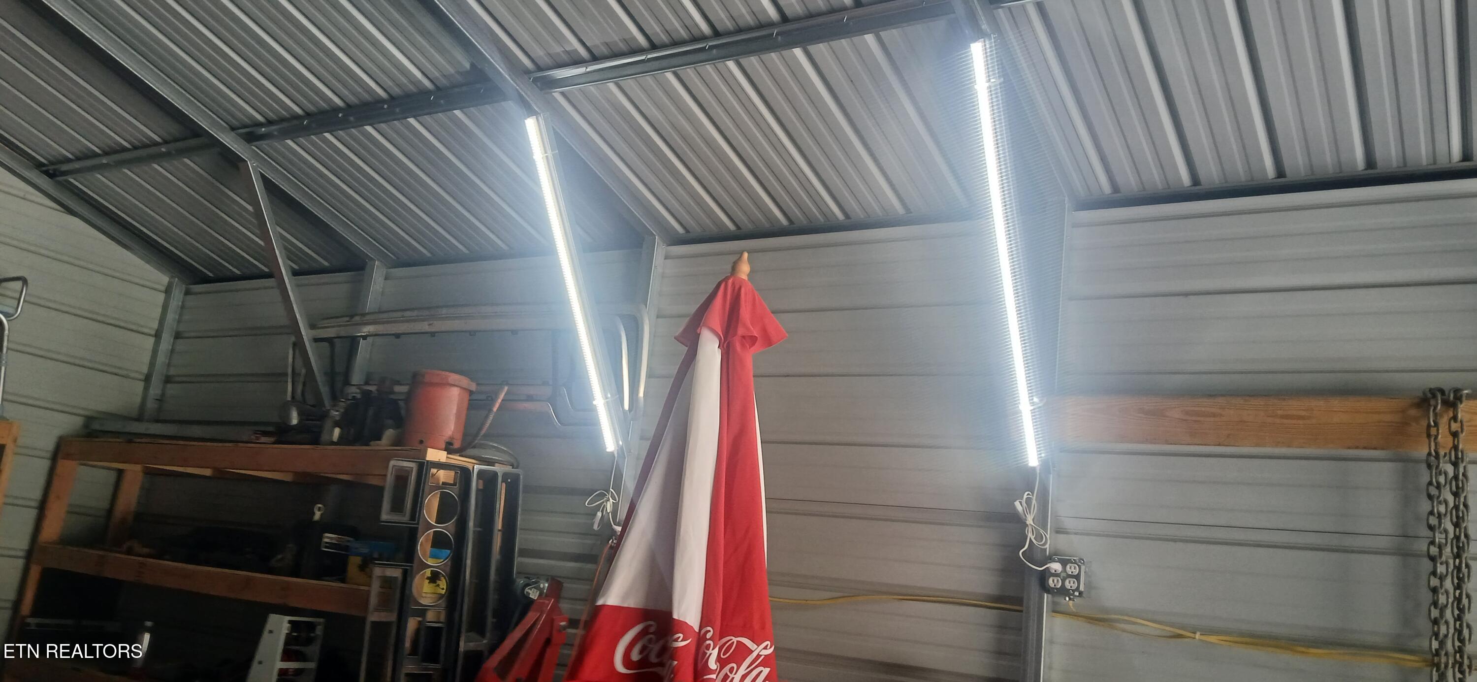 138 County Road 151 Riceville, TN 37370 - Photo 16 of 19 Shop lighting-cb