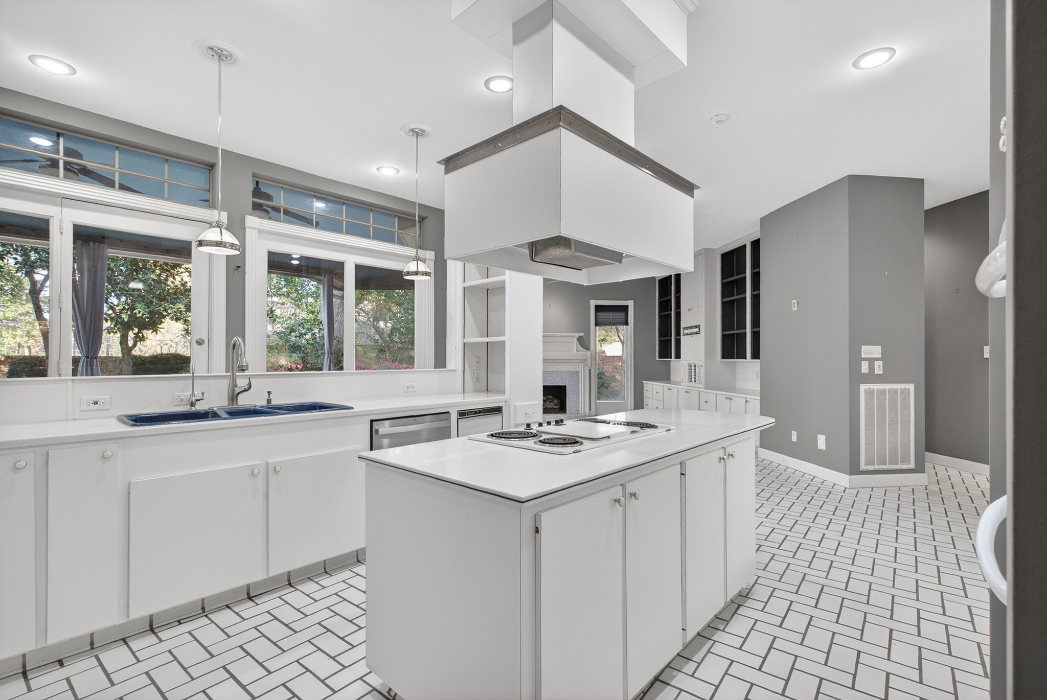 901 Longmire Road, Unit 54 Conroe, TX 77304 - Photo 14 of 48