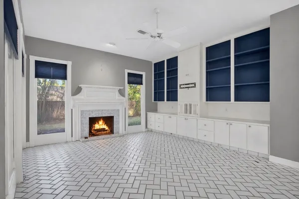 $499,900 | 901 Longmire Road, Unit 54, Conroe, TX 77304