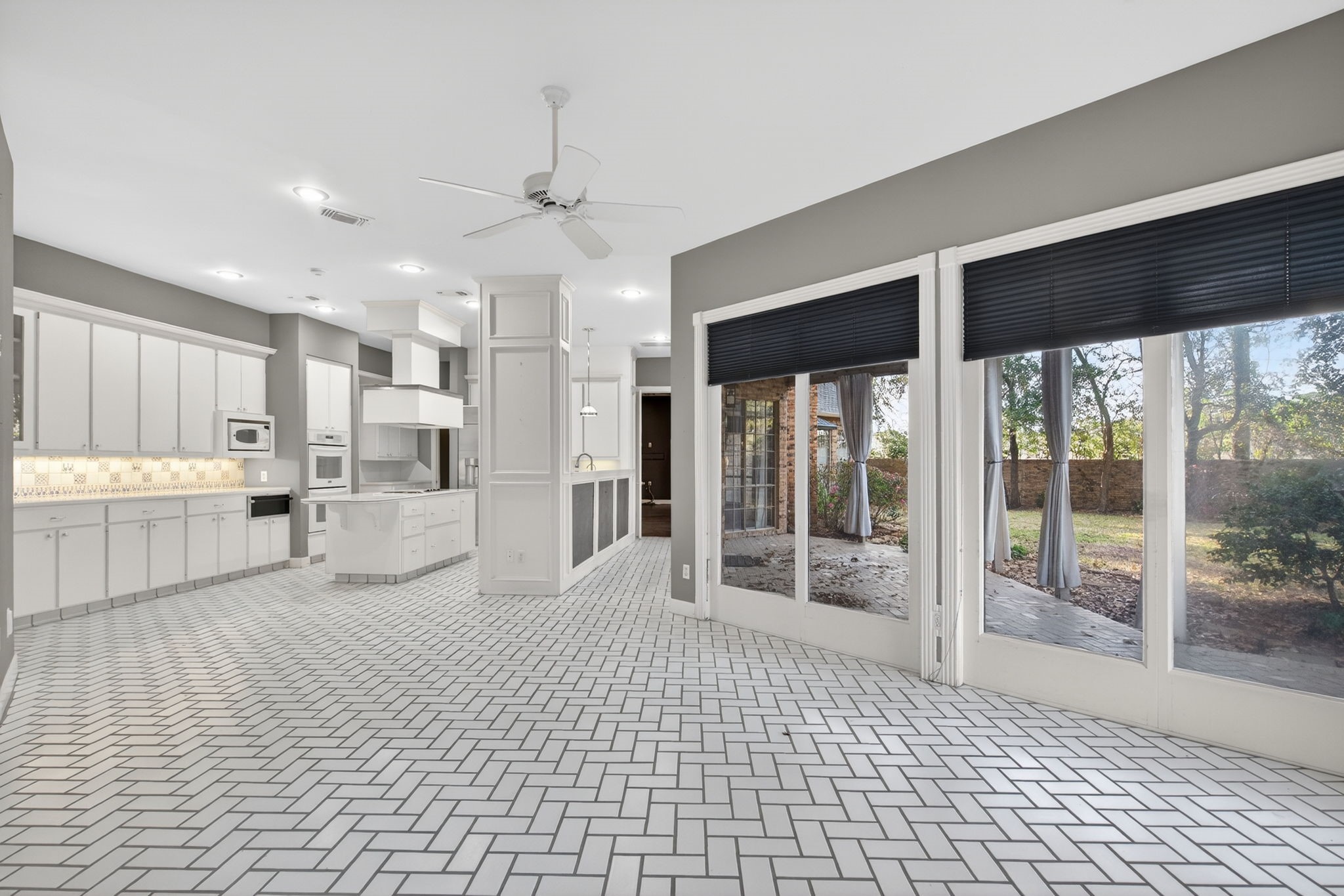 901 Longmire Road, Unit 54 Conroe, TX 77304 - Photo 20 of 48