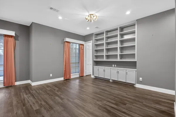 $499,900 | 901 Longmire Road, Unit 54, Conroe, TX 77304