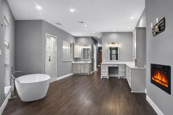 $499,900 | 901 Longmire Road, Unit 54, Conroe, TX 77304