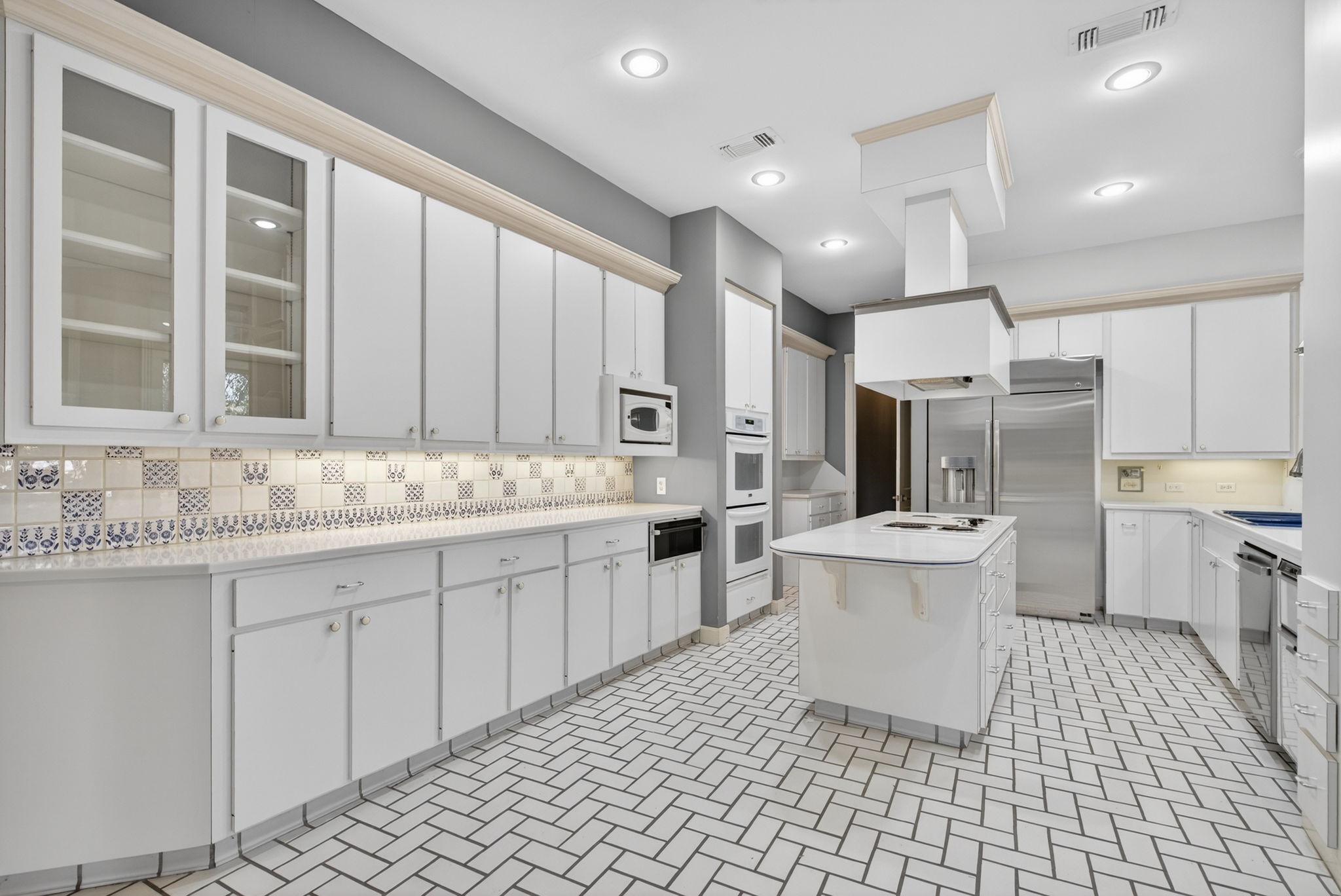 901 Longmire Road, Unit 54 Conroe, TX 77304 - Photo 4 of 48