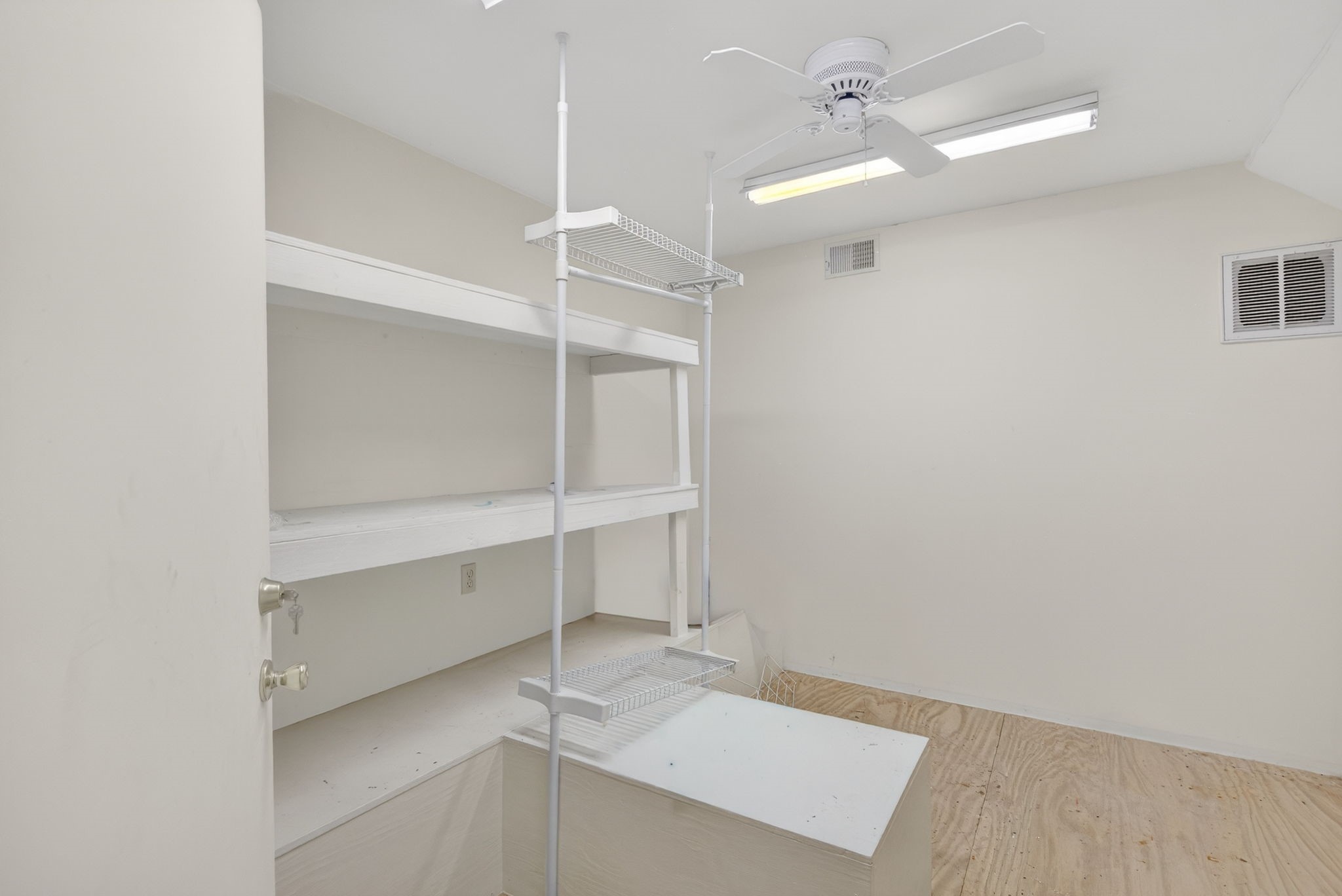 901 Longmire Road, Unit 54 Conroe, TX 77304 - Photo 45 of 48