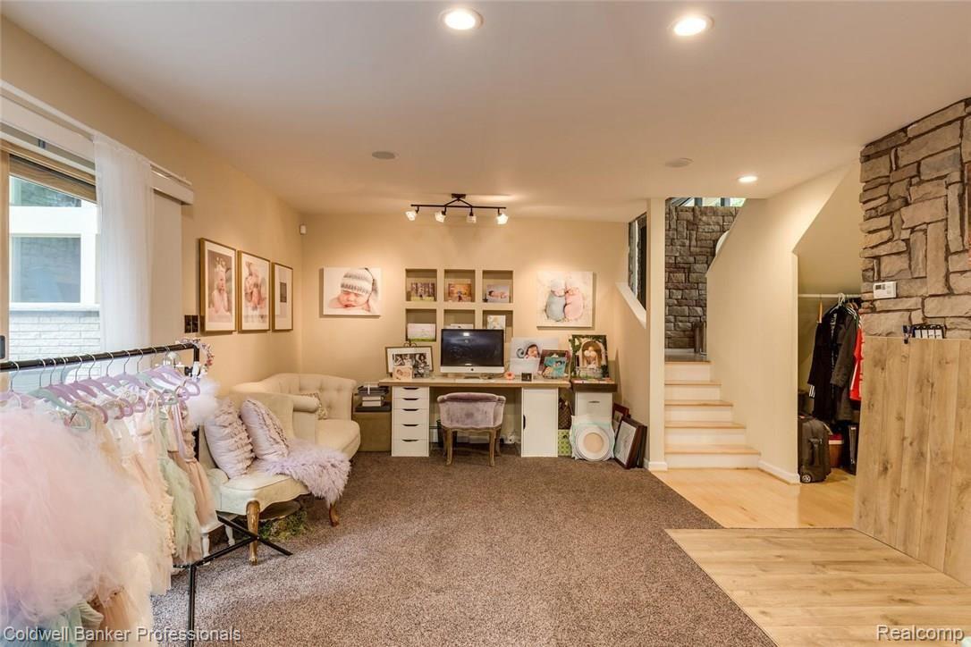 1237 Lone Pine Road Bloomfield Hills, MI 48302 - Photo 18 of 26 1237 Lone Pine Rd Bloomfield-large-020-19-1237 Lone Pine Rd020FULL-1500x1000-72dpi.jpg