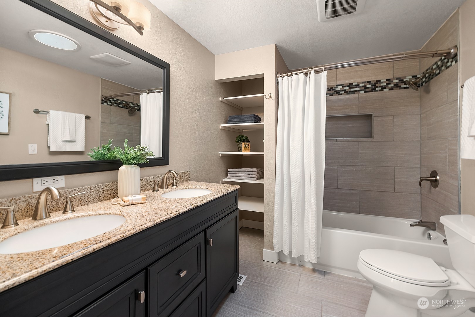 216 215th Street Southeast Bothell, WA 98021 - Photo 14 of 40