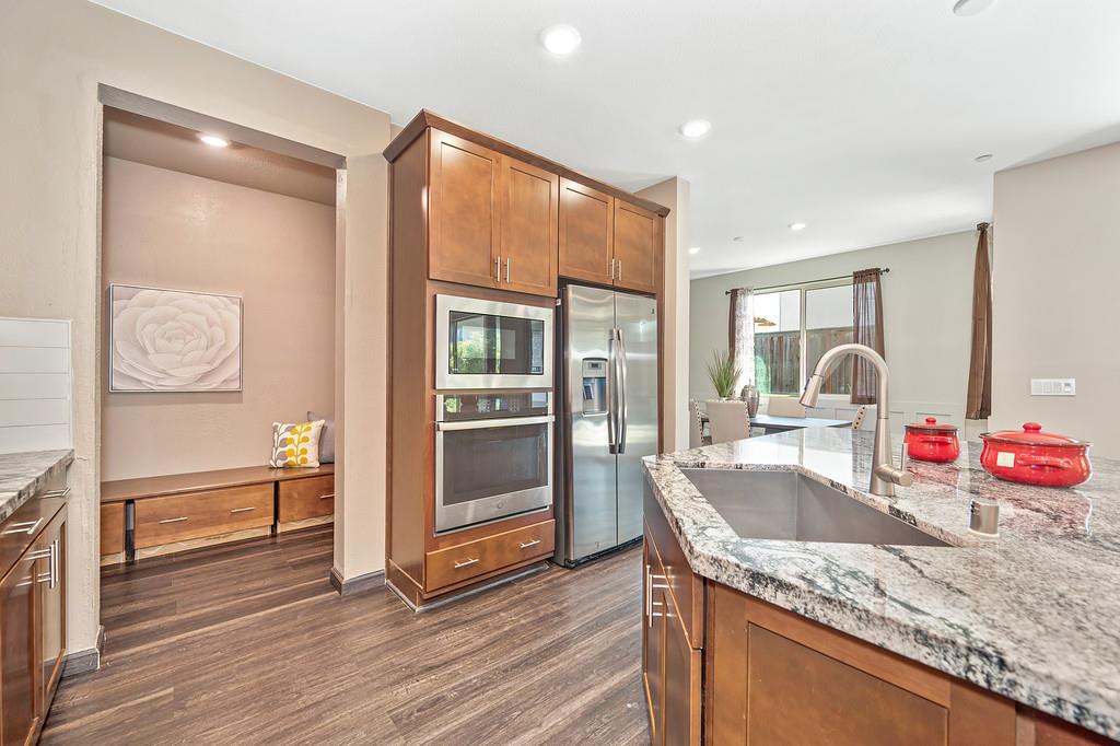 4327 Orpheus Circle Rancho Cordova, CA 95742 - Photo 12 of 39