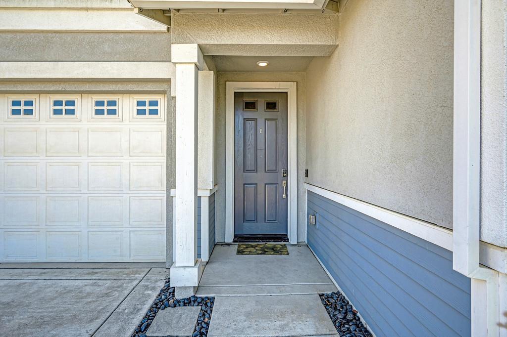4327 Orpheus Circle Rancho Cordova, CA 95742 - Photo 3 of 39