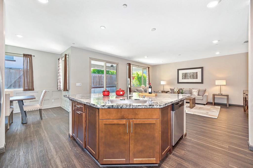 4327 Orpheus Circle Rancho Cordova, CA 95742 - Photo 10 of 39
