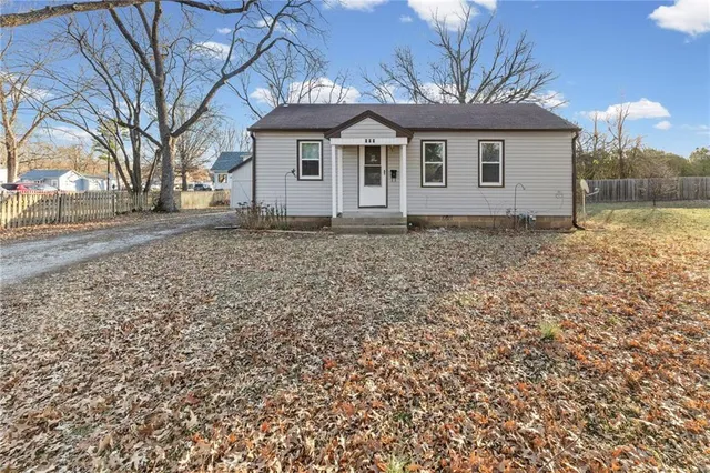 $135,000 | 909 South Maple Street, Ottawa, KS 66067