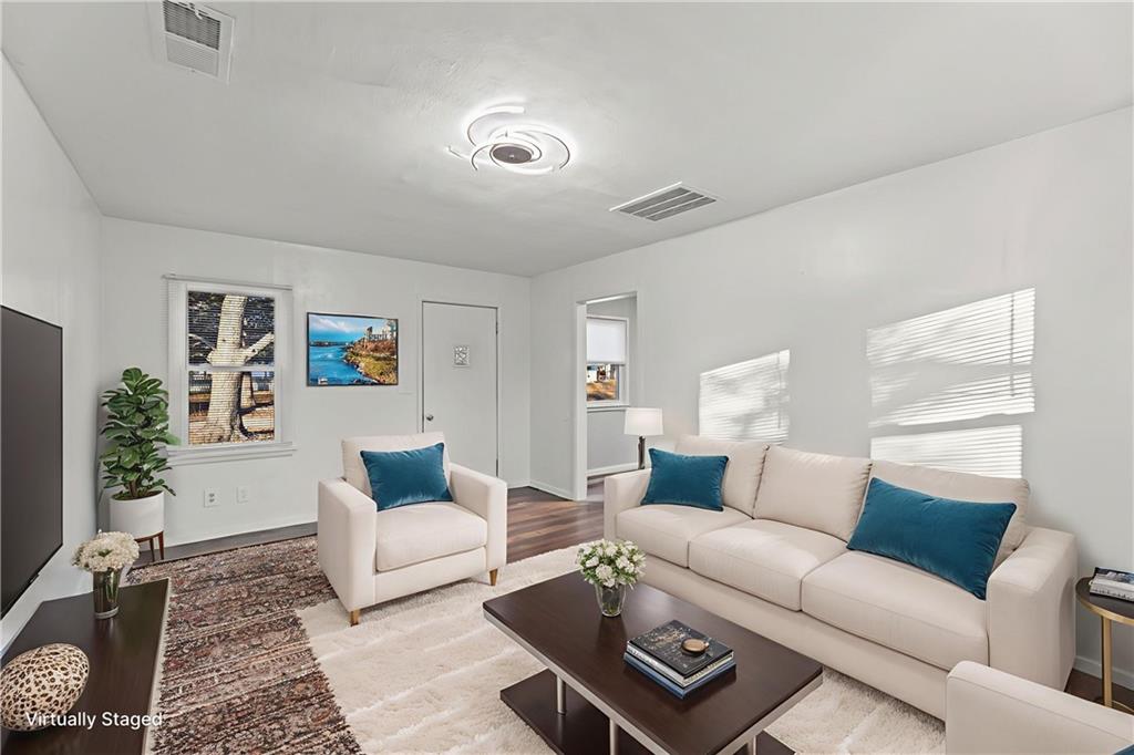 909 South Maple Street Ottawa, KS 66067 - Photo 3 of 23