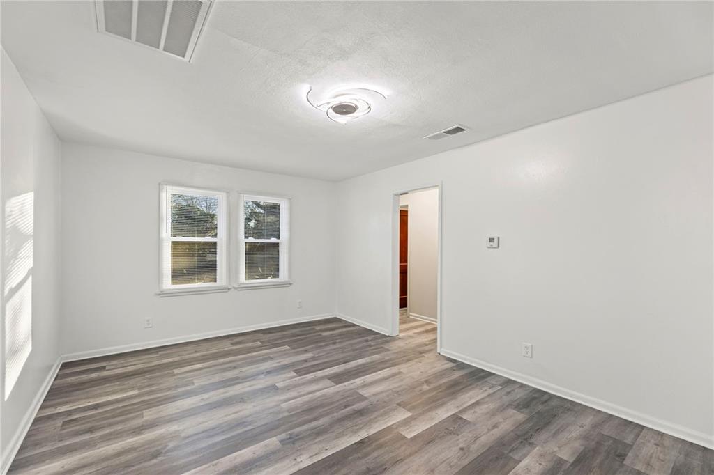 909 South Maple Street Ottawa, KS 66067 - Photo 4 of 23