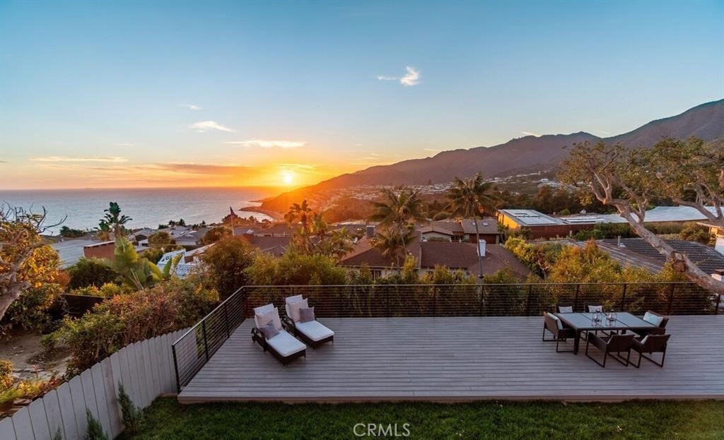 243 Notteargenta Road Pacific Palisades, CA 90272 - Photo 3 of 56