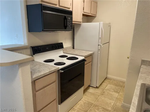 $1,142 | 5271 South Lindell Road, Unit 106, Las Vegas, NV 89118