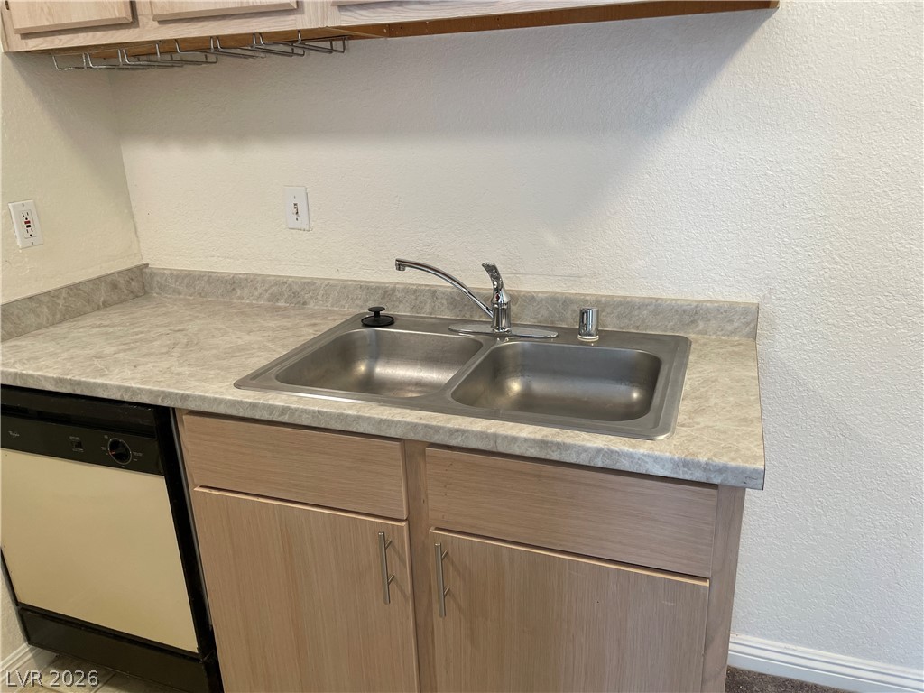 5271 South Lindell Road, Unit 106 Las Vegas, NV 89118 - Photo 7 of 14