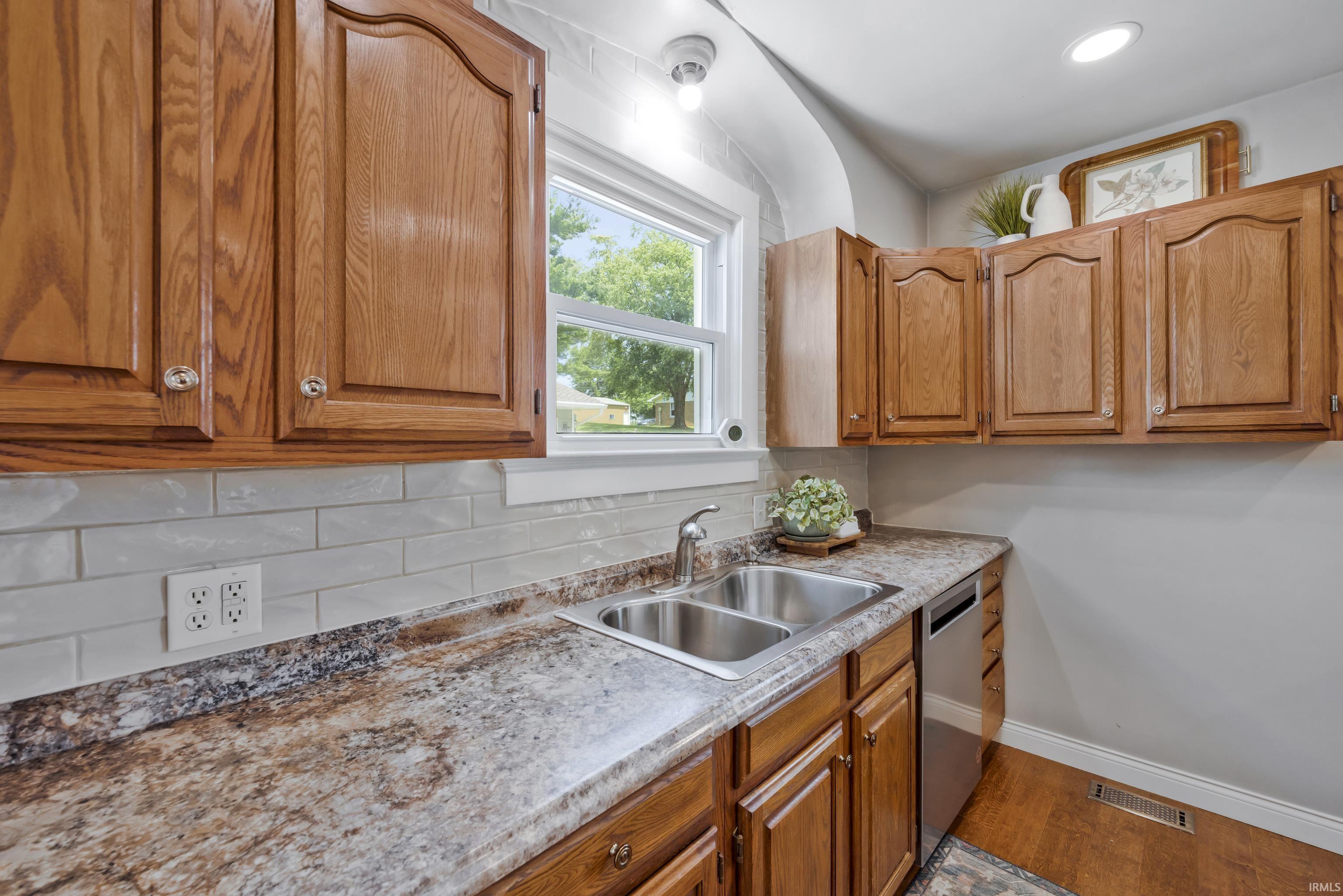 8733 New Harmony Road Evansville, IN 47720 - Photo 10 of 41