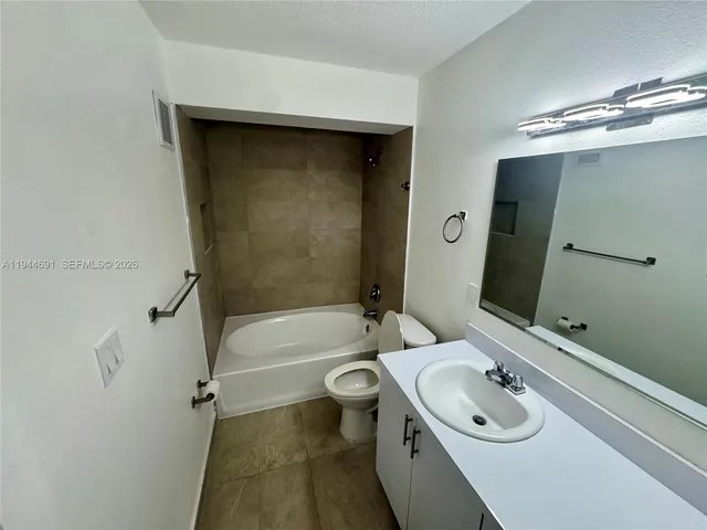 $1,850 | 10441 Southwest 156th Court, Unit 424, Miami, FL 33196