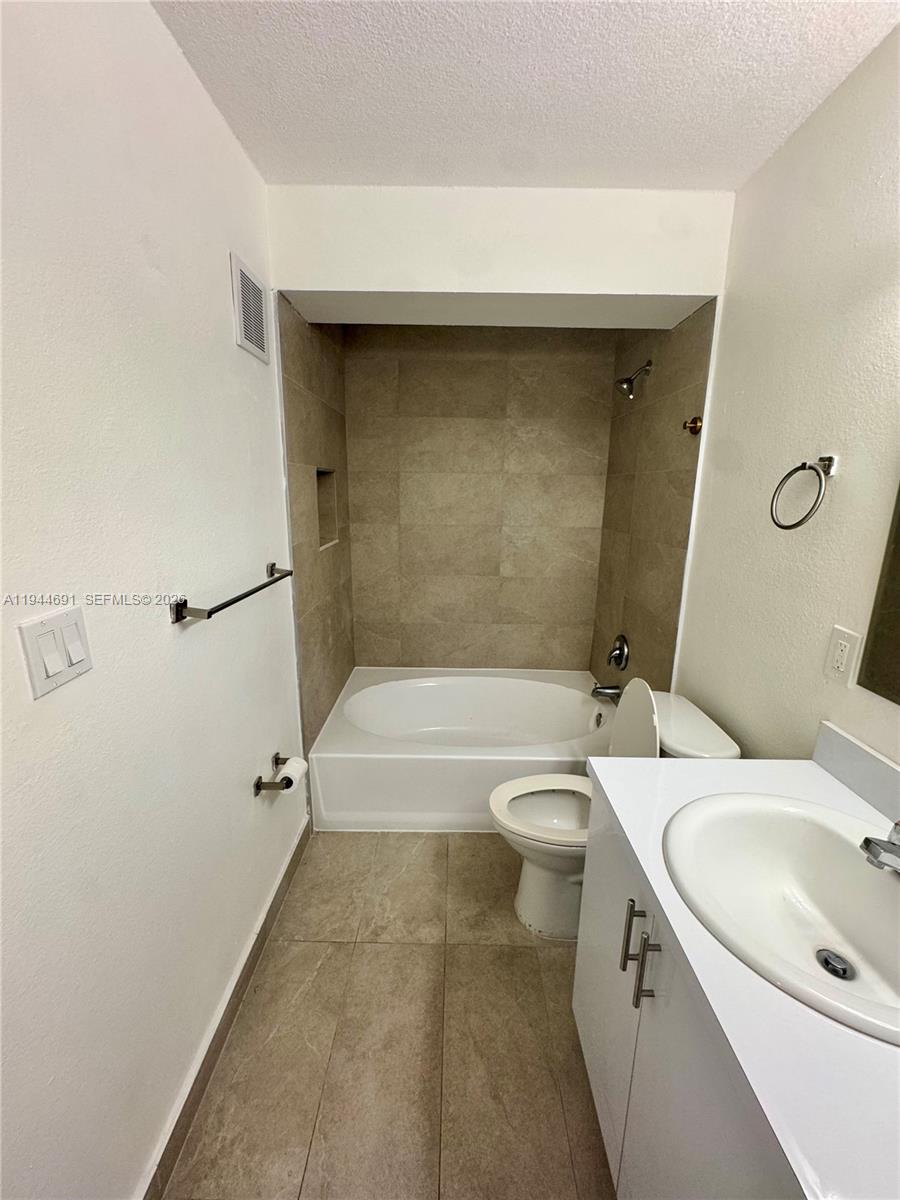 10441 Southwest 156th Court, Unit 424 Miami, FL 33196 - Photo 14 of 17