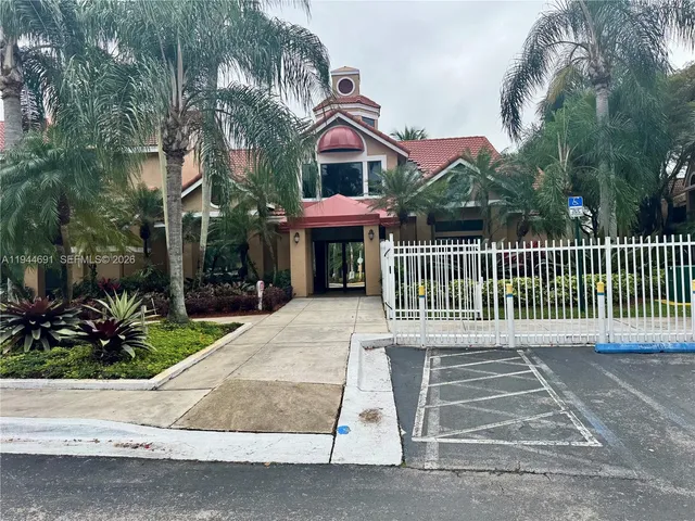 $1,850 | 10441 Southwest 156th Court, Unit 424, Miami, FL 33196