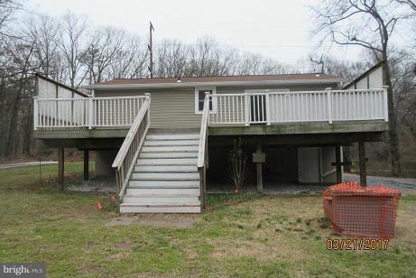 Exterior (Rear)
